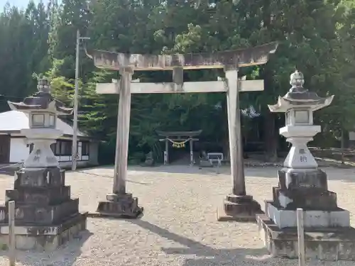 鳩谷八幡神社(岐阜県)