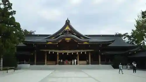 寒川神社の本殿・本堂