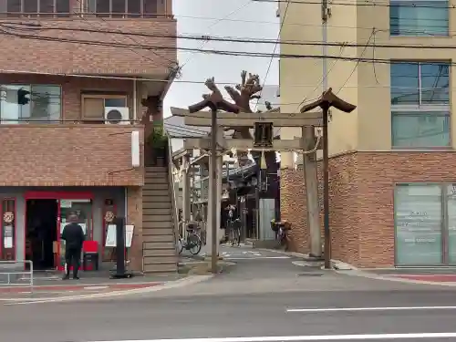 比賣許曾神社の{uncategorized: "未分類", other: "その他", undefined: "問題あり", building: "その他建物", grave: "お墓", sacred_gate: "鳥居", guardian: "狛犬", statue: "像", buddha: "仏像", history: "歴史", nature: "自然", garden: "庭園", animal: "動物", pagoda: "塔", temizu: "手水舎", mountain_gate: "山門・神門", sanctuary: "本殿・本堂", subordinate: "末社・摂社", art: "芸術", scenery: "景色", jizo: "地蔵", ema: "絵馬", goshuin: "御朱印", omikuji: "おみくじ", items: "授与品その他", amulet: "お守り", goshuincho: "御朱印帳", eats: "食事", festival: "お祭り", votive_dance: "神楽", shichigosan: "七五三参", wedding: "結婚式", experience: "体験その他", initially: "初詣", around: "周辺", anti_infection: "感染症対策"}