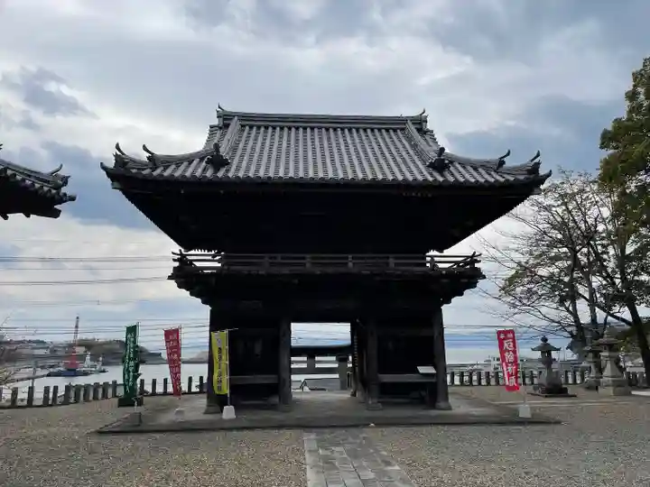 日出若宮八幡神社の山門・神門