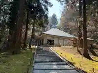 中尊寺金色堂の{uncategorized: "未分類", other: "その他", undefined: "問題あり", building: "その他建物", grave: "お墓", sacred_gate: "鳥居", guardian: "狛犬", statue: "像", buddha: "仏像", history: "歴史", nature: "自然", garden: "庭園", animal: "動物", pagoda: "塔", temizu: "手水舎", mountain_gate: "山門・神門", sanctuary: "本殿・本堂", subordinate: "末社・摂社", art: "芸術", scenery: "景色", jizo: "地蔵", ema: "絵馬", goshuin: "御朱印", omikuji: "おみくじ", items: "授与品その他", amulet: "お守り", goshuincho: "御朱印帳", eats: "食事", festival: "お祭り", votive_dance: "神楽", shichigosan: "七五三参", wedding: "結婚式", experience: "体験その他", initially: "初詣", around: "周辺", anti_infection: "感染症対策"}