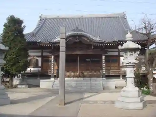 春清寺の本殿・本堂