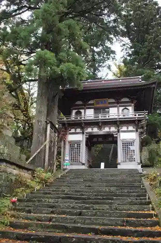 大山寺の山門・神門