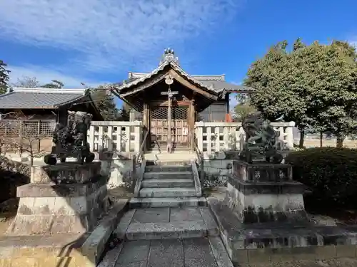 神明社の本殿