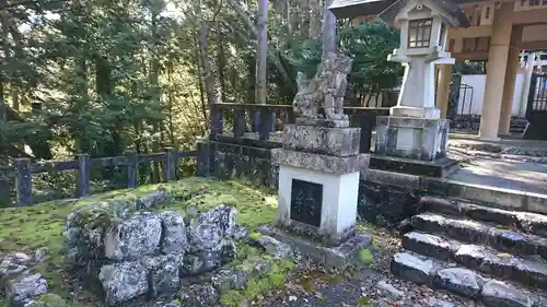 小河内神社の狛犬