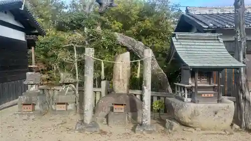 小川八幡宮の末社