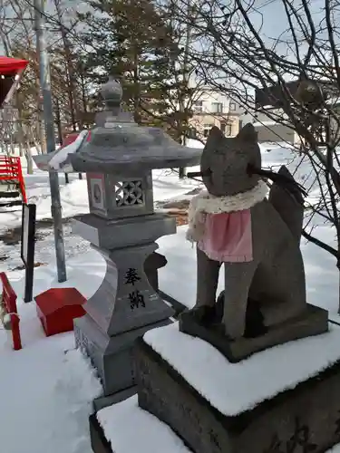 山本稲荷神社の狛犬