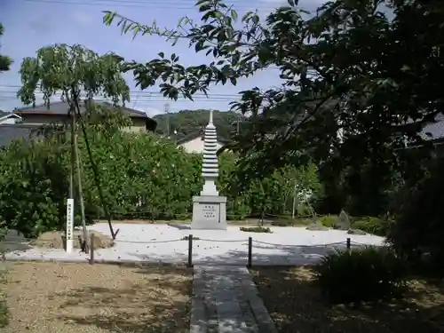 橋寺 放生院の塔