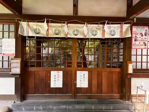 子安稲荷神社の本殿・本堂