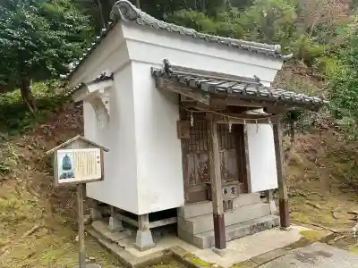 佐伎治神社の{uncategorized: "未分類", other: "その他", undefined: "問題あり", building: "その他建物", grave: "お墓", sacred_gate: "鳥居", guardian: "狛犬", statue: "像", buddha: "仏像", history: "歴史", nature: "自然", garden: "庭園", animal: "動物", pagoda: "塔", temizu: "手水舎", mountain_gate: "山門・神門", sanctuary: "本殿・本堂", subordinate: "末社・摂社", art: "芸術", scenery: "景色", jizo: "地蔵", ema: "絵馬", goshuin: "御朱印", omikuji: "おみくじ", items: "授与品その他", amulet: "お守り", goshuincho: "御朱印帳", eats: "食事", festival: "お祭り", votive_dance: "神楽", shichigosan: "七五三参", wedding: "結婚式", experience: "体験その他", initially: "初詣", around: "周辺", anti_infection: "感染症対策"}