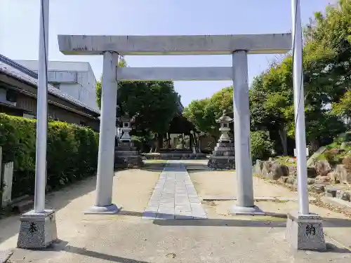 神明社の鳥居