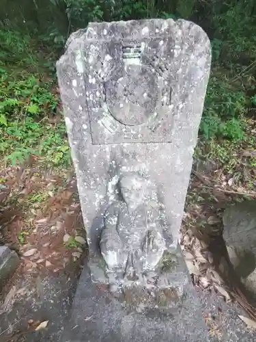 小藤神社の仏像