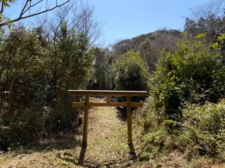 神社(名称不明)の鳥居