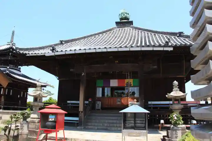 道隆寺の本殿・本堂