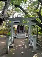 宝戒寺の鳥居