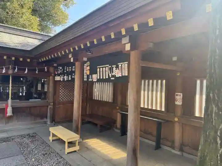 鳩ヶ谷氷川神社の{uncategorized: "未分類", other: "その他", undefined: "問題あり", building: "その他建物", grave: "お墓", sacred_gate: "鳥居", guardian: "狛犬", statue: "像", buddha: "仏像", history: "歴史", nature: "自然", garden: "庭園", animal: "動物", pagoda: "塔", temizu: "手水舎", mountain_gate: "山門・神門", sanctuary: "本殿・本堂", subordinate: "末社・摂社", art: "芸術", scenery: "景色", jizo: "地蔵", ema: "絵馬", goshuin: "御朱印", omikuji: "おみくじ", items: "授与品その他", amulet: "お守り", goshuincho: "御朱印帳", eats: "食事", festival: "お祭り", votive_dance: "神楽", shichigosan: "七五三参", wedding: "結婚式", experience: "体験その他", initially: "初詣", around: "周辺", anti_infection: "感染症対策"}
