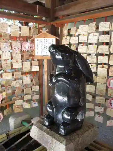 岡崎神社の狛犬