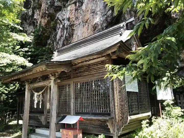 三ヶ所神社奥宮の本殿・本堂