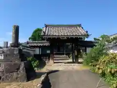 真牧寺の山門