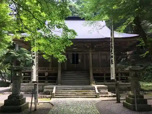 横蔵寺の本殿・本堂