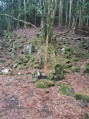 国玉神社の庭園