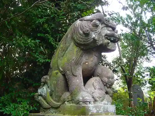 忍　諏訪神社・東照宮　の狛犬