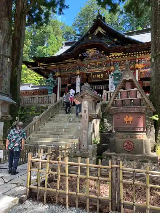 三峯神社の本殿・本堂