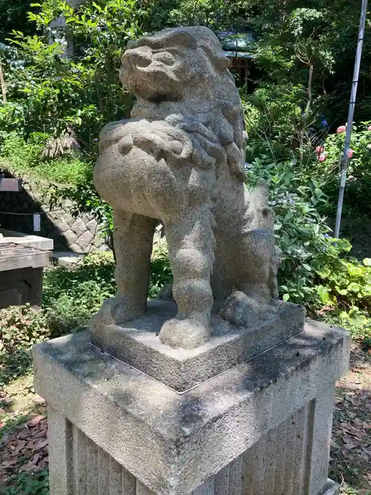 甘縄神明神社(甘縄神明宮)の狛犬
