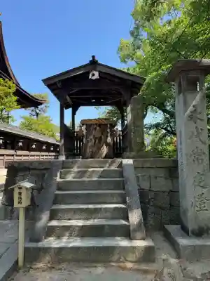 藤森神社の{uncategorized: "未分類", other: "その他", undefined: "問題あり", building: "その他建物", grave: "お墓", sacred_gate: "鳥居", guardian: "狛犬", statue: "像", buddha: "仏像", history: "歴史", nature: "自然", garden: "庭園", animal: "動物", pagoda: "塔", temizu: "手水舎", mountain_gate: "山門・神門", sanctuary: "本殿・本堂", subordinate: "末社・摂社", art: "芸術", scenery: "景色", jizo: "地蔵", ema: "絵馬", goshuin: "御朱印", omikuji: "おみくじ", items: "授与品その他", amulet: "お守り", goshuincho: "御朱印帳", eats: "食事", festival: "お祭り", votive_dance: "神楽", shichigosan: "七五三参", wedding: "結婚式", experience: "体験その他", initially: "初詣", around: "周辺", anti_infection: "感染症対策"}