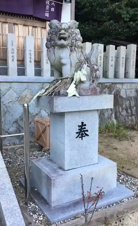 金山媛神社の狛犬