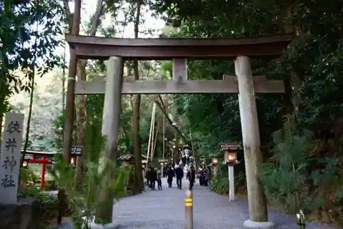 狭井坐大神荒魂神社(狭井神社)の鳥居