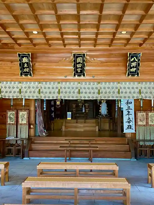 岡田神社の本殿・本堂