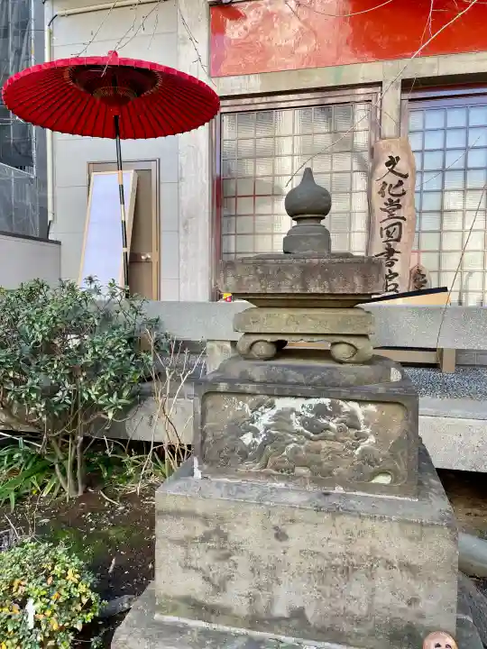 経王寺の{uncategorized: "未分類", other: "その他", undefined: "問題あり", building: "その他建物", grave: "お墓", sacred_gate: "鳥居", guardian: "狛犬", statue: "像", buddha: "仏像", history: "歴史", nature: "自然", garden: "庭園", animal: "動物", pagoda: "塔", temizu: "手水舎", mountain_gate: "山門・神門", sanctuary: "本殿・本堂", subordinate: "末社・摂社", art: "芸術", scenery: "景色", jizo: "地蔵", ema: "絵馬", goshuin: "御朱印", omikuji: "おみくじ", items: "授与品その他", amulet: "お守り", goshuincho: "御朱印帳", eats: "食事", festival: "お祭り", votive_dance: "神楽", shichigosan: "七五三参", wedding: "結婚式", experience: "体験その他", initially: "初詣", around: "周辺", anti_infection: "感染症対策"}