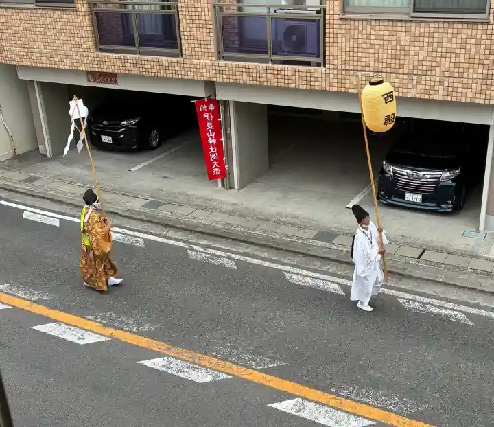 伊豆山神社の{uncategorized: "未分類", other: "その他", undefined: "問題あり", building: "その他建物", grave: "お墓", sacred_gate: "鳥居", guardian: "狛犬", statue: "像", buddha: "仏像", history: "歴史", nature: "自然", garden: "庭園", animal: "動物", pagoda: "塔", temizu: "手水舎", mountain_gate: "山門・神門", sanctuary: "本殿・本堂", subordinate: "末社・摂社", art: "芸術", scenery: "景色", jizo: "地蔵", ema: "絵馬", goshuin: "御朱印", omikuji: "おみくじ", items: "授与品その他", amulet: "お守り", goshuincho: "御朱印帳", eats: "食事", festival: "お祭り", votive_dance: "神楽", shichigosan: "七五三参", wedding: "結婚式", experience: "体験その他", initially: "初詣", around: "周辺", anti_infection: "感染症対策"}