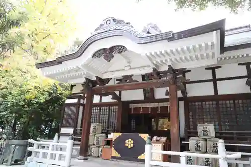 鳥越神社の本殿