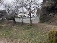 宇賀神社の{uncategorized: "未分類", other: "その他", undefined: "問題あり", building: "その他建物", grave: "お墓", sacred_gate: "鳥居", guardian: "狛犬", statue: "像", buddha: "仏像", history: "歴史", nature: "自然", garden: "庭園", animal: "動物", pagoda: "塔", temizu: "手水舎", mountain_gate: "山門・神門", sanctuary: "本殿・本堂", subordinate: "末社・摂社", art: "芸術", scenery: "景色", jizo: "地蔵", ema: "絵馬", goshuin: "御朱印", omikuji: "おみくじ", items: "授与品その他", amulet: "お守り", goshuincho: "御朱印帳", eats: "食事", festival: "お祭り", votive_dance: "神楽", shichigosan: "七五三参", wedding: "結婚式", experience: "体験その他", initially: "初詣", around: "周辺", anti_infection: "感染症対策"}