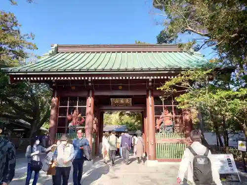 高徳院の山門・神門