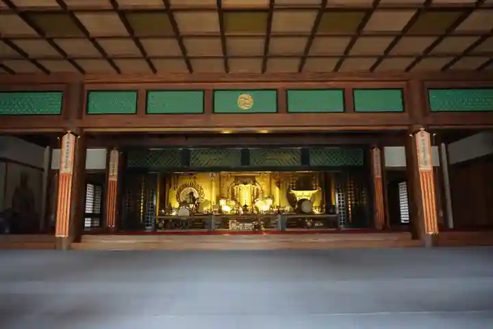 東長寺の本殿・本堂