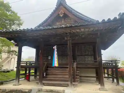 百済寺の{uncategorized: "未分類", other: "その他", undefined: "問題あり", building: "その他建物", grave: "お墓", sacred_gate: "鳥居", guardian: "狛犬", statue: "像", buddha: "仏像", history: "歴史", nature: "自然", garden: "庭園", animal: "動物", pagoda: "塔", temizu: "手水舎", mountain_gate: "山門・神門", sanctuary: "本殿・本堂", subordinate: "末社・摂社", art: "芸術", scenery: "景色", jizo: "地蔵", ema: "絵馬", goshuin: "御朱印", omikuji: "おみくじ", items: "授与品その他", amulet: "お守り", goshuincho: "御朱印帳", eats: "食事", festival: "お祭り", votive_dance: "神楽", shichigosan: "七五三参", wedding: "結婚式", experience: "体験その他", initially: "初詣", around: "周辺", anti_infection: "感染症対策"}