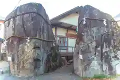 三ツ石神社(岩手県)