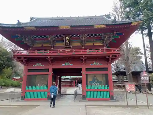 根津神社の山門