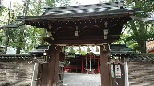 赤坂氷川神社の山門・神門