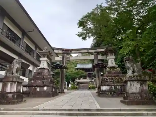 伊奈波神社の鳥居