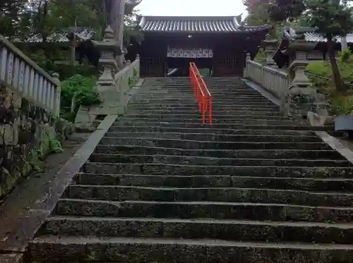 吉備津神社の山門