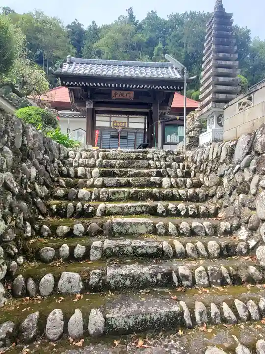 雲龍寺の山門・神門