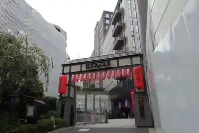 ラフな身なりではちと入りづらい雰囲気。黒服の人がいるし。