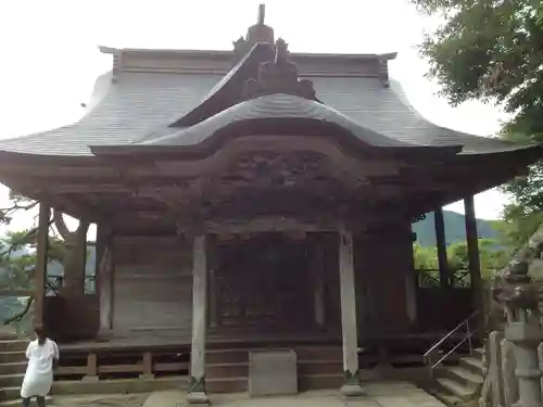 宝珠山 立石寺の本殿