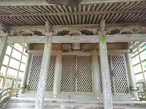 須波阿湏疑神社の本殿