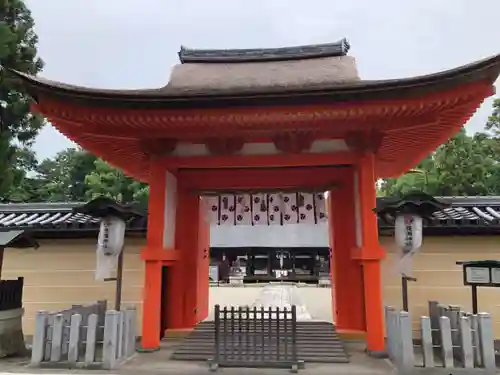 豊満神社の山門・神門