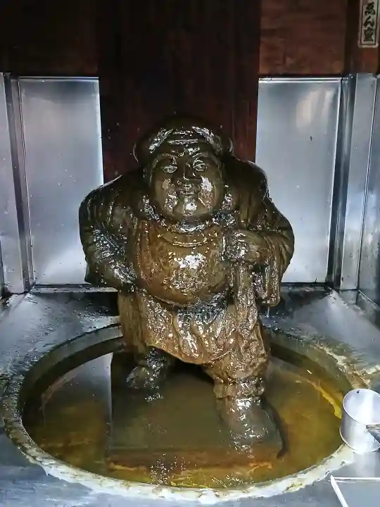 身延別院の{uncategorized: "未分類", other: "その他", undefined: "問題あり", building: "その他建物", grave: "お墓", sacred_gate: "鳥居", guardian: "狛犬", statue: "像", buddha: "仏像", history: "歴史", nature: "自然", garden: "庭園", animal: "動物", pagoda: "塔", temizu: "手水舎", mountain_gate: "山門・神門", sanctuary: "本殿・本堂", subordinate: "末社・摂社", art: "芸術", scenery: "景色", jizo: "地蔵", ema: "絵馬", goshuin: "御朱印", omikuji: "おみくじ", items: "授与品その他", amulet: "お守り", goshuincho: "御朱印帳", eats: "食事", festival: "お祭り", votive_dance: "神楽", shichigosan: "七五三参", wedding: "結婚式", experience: "体験その他", initially: "初詣", around: "周辺", anti_infection: "感染症対策"}